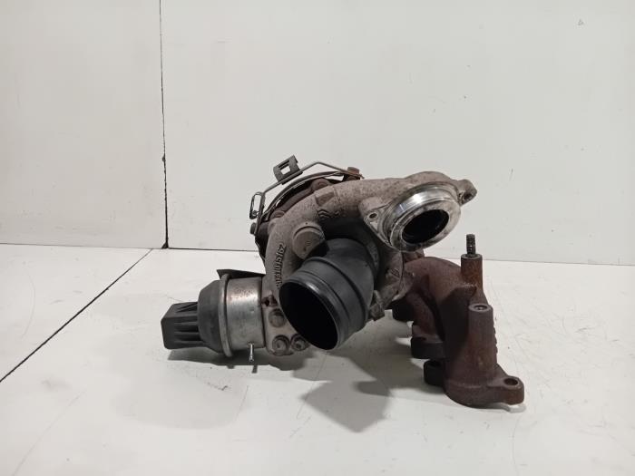 Turbo van een Volkswagen Passat 2010