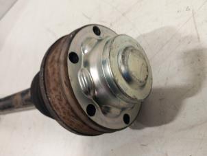 Gebruikte Aandrijfas links-achter Volkswagen Golf Prijs € 20,00 Margeregeling aangeboden door Van der Ven Autorecycling B.V.