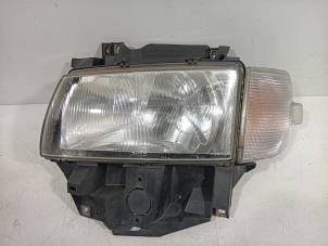 Gebruikte Koplamp links Volkswagen Bestel Prijs € 40,00 Margeregeling aangeboden door Van der Ven Autorecycling B.V.