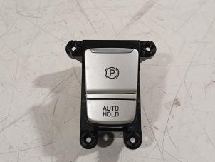 Gebruikte Handrem schakelaar Hyundai Nexo Prijs € 45,00 Margeregeling aangeboden door Van der Ven Autorecycling B.V.