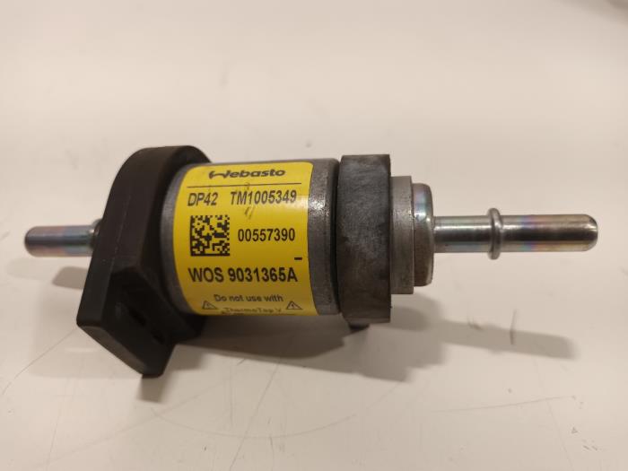 Gebruikte Tank element Pomp Volvo XC60 Prijs € 55,00 Margeregeling aangeboden door Van der Ven Autorecycling B.V.