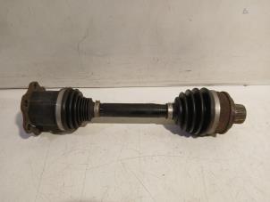 Gebruikte Homokineetas links-voor Audi A4 Prijs € 95,00 Margeregeling aangeboden door Van der Ven Autorecycling B.V.