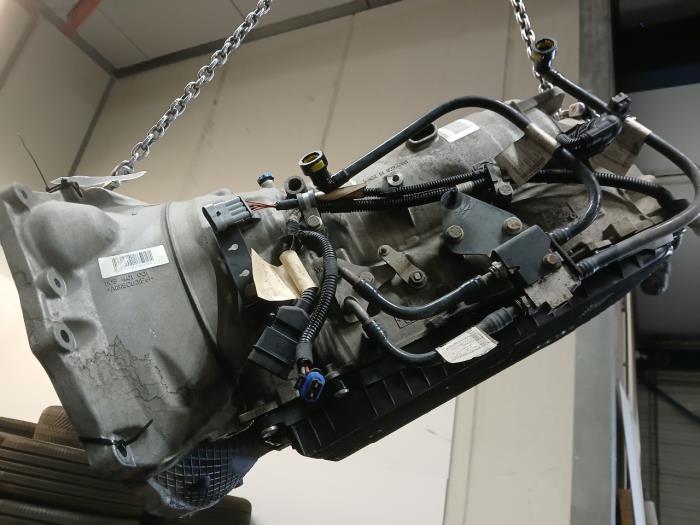 Gebruikte Automaatbak Iveco New Daily Prijs € 1.999,99 Margeregeling aangeboden door Van der Ven Autorecycling B.V.