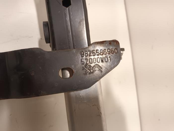 Subframe van een DS Automobiles DS3 Crossback 2019