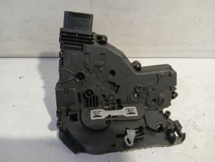 Gebruikte Slotmechaniek Portier 4Deurs rechts-achter Seat Alhambra Prijs € 25,00 Margeregeling aangeboden door Van der Ven Autorecycling B.V.