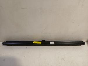 Gebruikte Rolgordijn achter Seat Alhambra Prijs € 20,00 Margeregeling aangeboden door Van der Ven Autorecycling B.V.