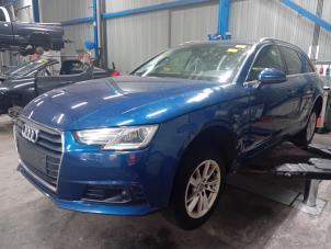 Waterpomp van een Audi A4 2016