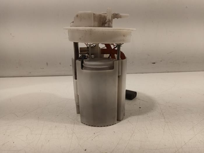 Gebruikte Tank element Pomp Ford Grand C-Max Prijs € 110,00 Margeregeling aangeboden door Van der Ven Autorecycling B.V.