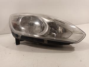 Gebruikte Rechter Koplamp Ford Grand C-Max Prijs € 95,00 Margeregeling aangeboden door Van der Ven Autorecycling B.V.