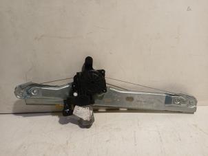 Gebruikte Raammechaniek 4Deurs rechts-achter Ford Grand C-Max Prijs € 75,00 Margeregeling aangeboden door Van der Ven Autorecycling B.V.