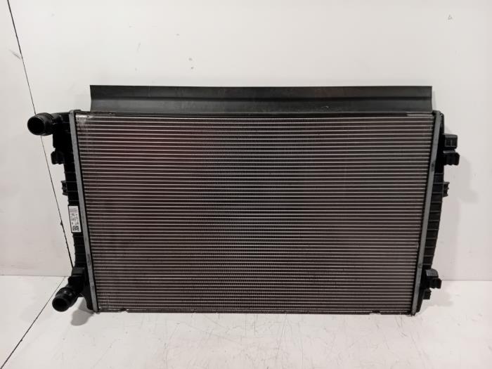 Gebruikte Radiateur Volkswagen Golf Sportsvan Prijs € 65,00 Margeregeling aangeboden door Van der Ven Autorecycling B.V.