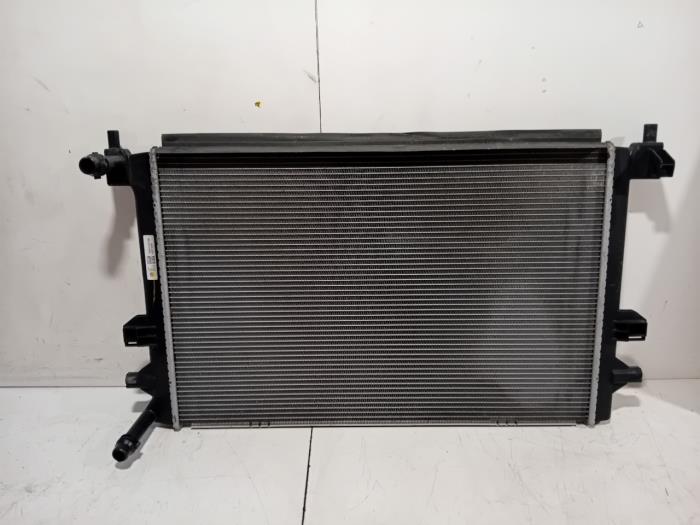 Gebruikte Radiateur Volkswagen Golf Sportsvan Prijs € 75,00 Margeregeling aangeboden door Van der Ven Autorecycling B.V.