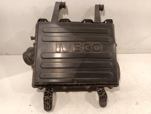 Gebruikte Luchtfilterhuis Iveco New Daily Prijs € 110,00 Margeregeling aangeboden door Van der Ven Autorecycling B.V.