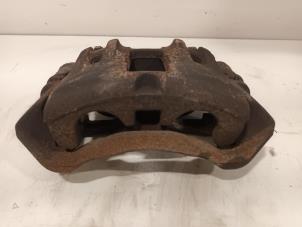 Gebruikte Remklauw (Tang) links-achter Iveco New Daily Prijs € 110,00 Margeregeling aangeboden door Van der Ven Autorecycling B.V.