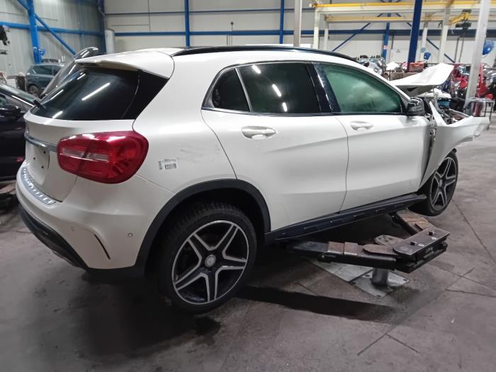 Computer Diversen van een Mercedes GLA 2014