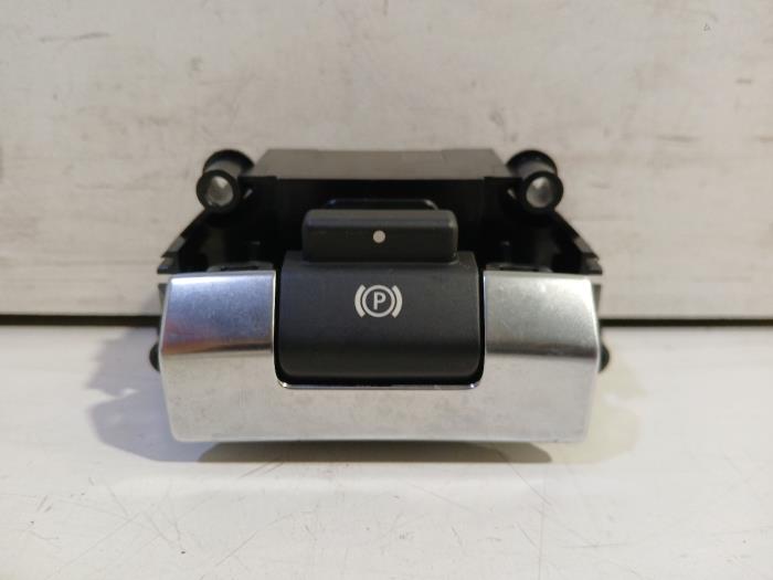 Gebruikte Handrem schakelaar Landrover Range Rover Prijs € 20,00 Margeregeling aangeboden door Van der Ven Autorecycling B.V.