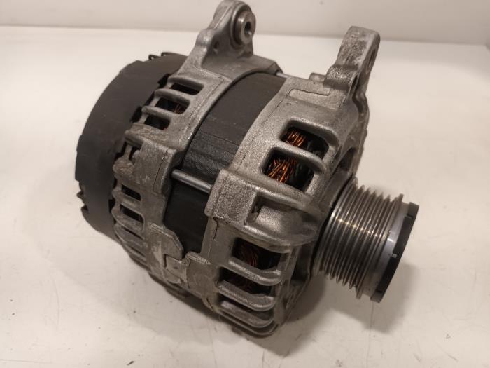 Gebruikte Dynamo Audi A4 Prijs € 215,00 Margeregeling aangeboden door Van der Ven Autorecycling B.V.