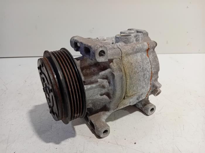 Gebruikte Aircopomp Fiat 500 Prijs € 70,00 Margeregeling aangeboden door Van der Ven Autorecycling B.V.