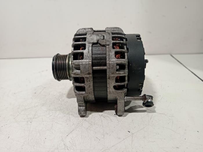 Gebruikte Dynamo Volkswagen Sharan Prijs € 50,00 Margeregeling aangeboden door Van der Ven Autorecycling B.V.