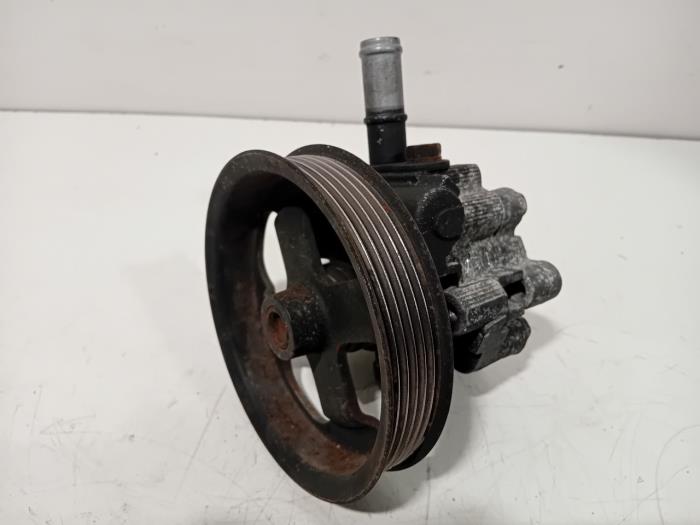Gebruikte Servopomp Landrover Range Rover Sport Prijs € 25,00 Margeregeling aangeboden door Van der Ven Autorecycling B.V.