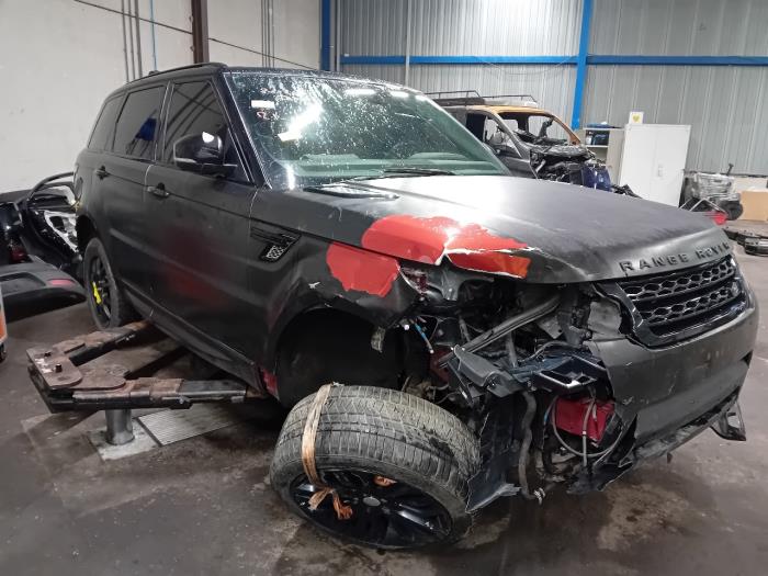 Dynamo van een Landrover Range Rover Sport 2014