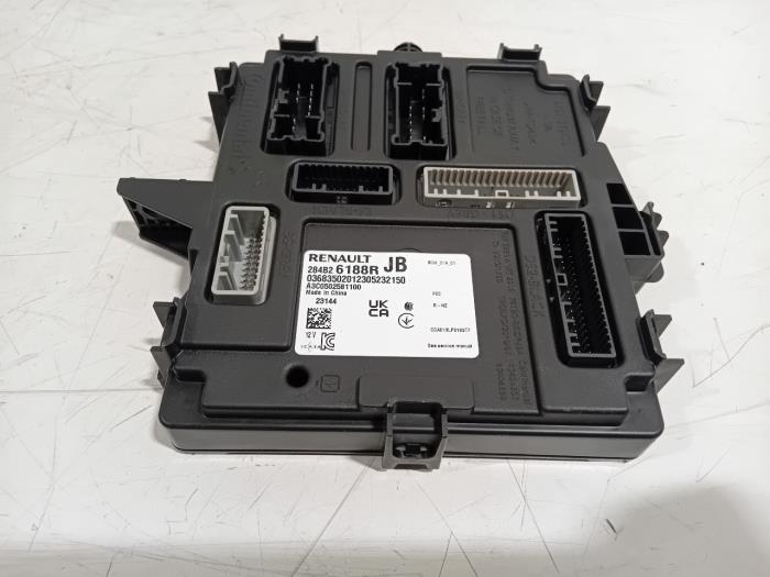 Gebruikte Module Bodycontrol Mercedes Citan Prijs € 35,00 Margeregeling aangeboden door Van der Ven Autorecycling B.V.