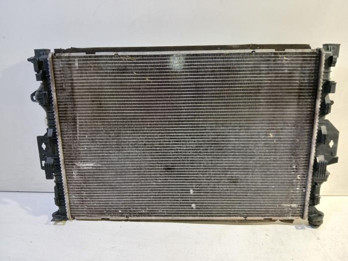 Gebruikte Radiateur Volvo V60 Prijs € 50,00 Margeregeling aangeboden door Van der Ven Autorecycling B.V.