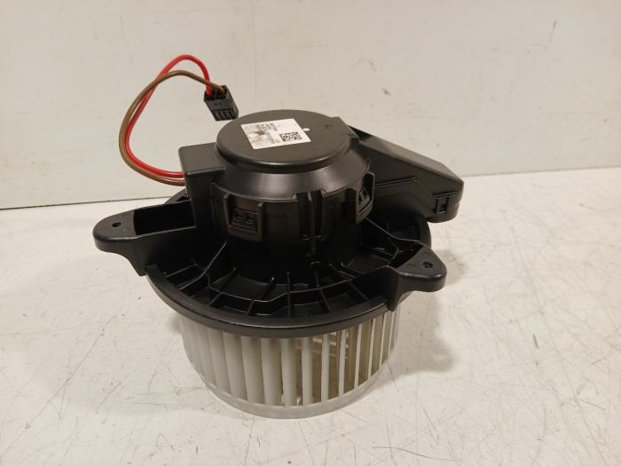 Gebruikte Blower Volvo XC40 Prijs € 25,00 Margeregeling aangeboden door Van der Ven Autorecycling B.V.