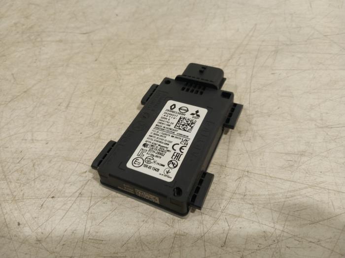 Gebruikte Sensor cruise control Renault Espace Prijs € 195,00 Margeregeling aangeboden door Van der Ven Autorecycling B.V.