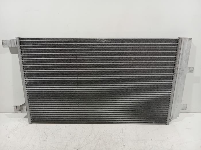 Gebruikte Airco Condensor Renault Kangoo Prijs € 75,00 Margeregeling aangeboden door Van der Ven Autorecycling B.V.