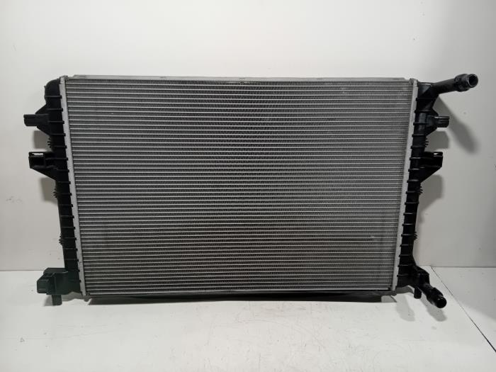 Gebruikte Radiateur Skoda Octavia Prijs € 60,00 Margeregeling aangeboden door Van der Ven Autorecycling B.V.