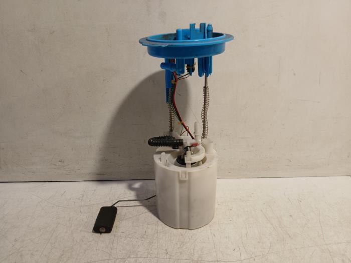 Gebruikte Tank element Pomp Volkswagen Tiguan Prijs € 50,00 Margeregeling aangeboden door Van der Ven Autorecycling B.V.