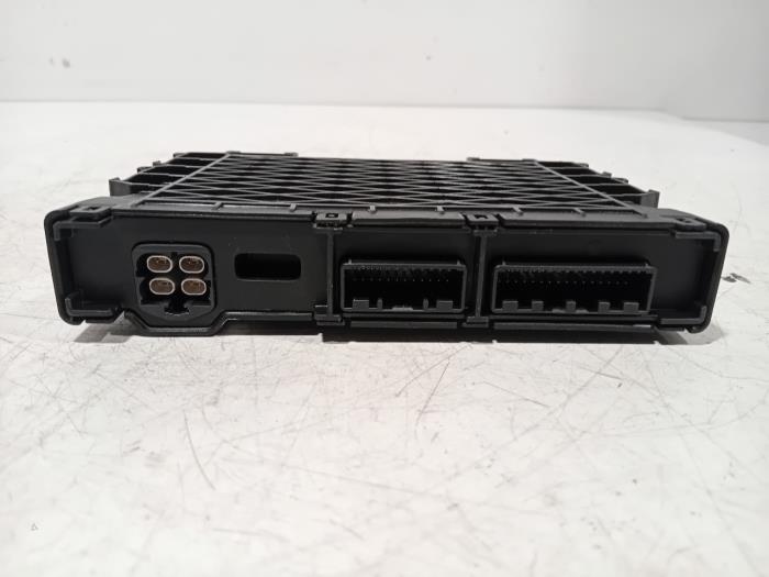 Gebruikte Module Bodycontrol Renault Master Prijs € 110,00 Margeregeling aangeboden door Van der Ven Autorecycling B.V.