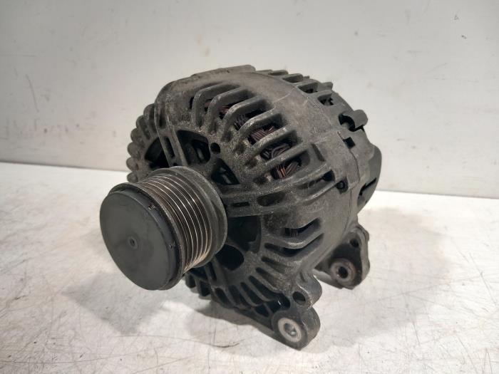 Gebruikte Dynamo Audi A3 Prijs € 50,00 Margeregeling aangeboden door Van der Ven Autorecycling B.V.