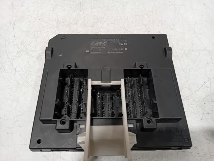 Gebruikte Bodycontrol Module Volkswagen E-Golf Prijs € 40,00 Margeregeling aangeboden door Van der Ven Autorecycling B.V.