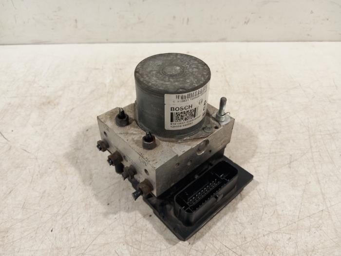 Gebruikte ABS Pomp Fiat 500 Prijs € 65,00 Margeregeling aangeboden door Van der Ven Autorecycling B.V.