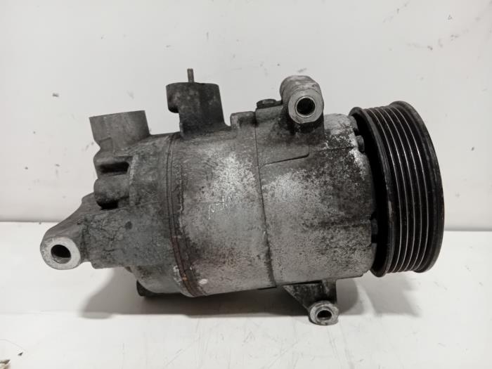 Gebruikte Pomp Airco Volkswagen Polo Prijs € 25,00 Margeregeling aangeboden door Van der Ven Autorecycling B.V.
