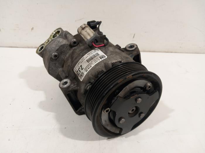 Gebruikte Aircopomp Opel Astra Prijs € 99,99 Margeregeling aangeboden door Van der Ven Autorecycling B.V.