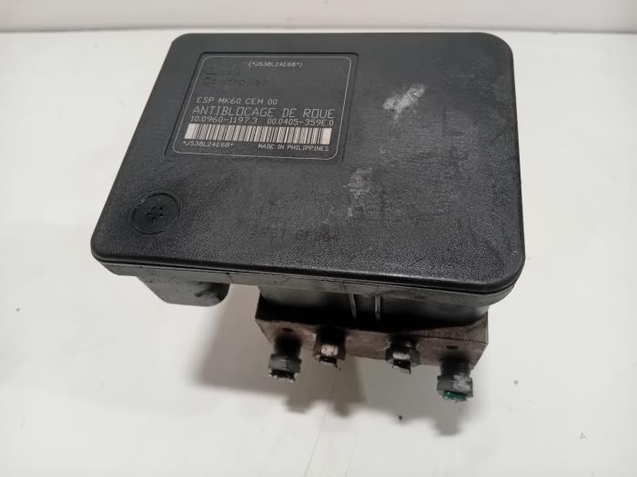 Gebruikte ABS Pomp Peugeot 207 Prijs € 80,00 Margeregeling aangeboden door Van der Ven Autorecycling B.V.