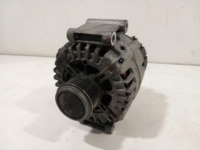 Gebruikte Dynamo Audi A6 Prijs € 125,00 Margeregeling aangeboden door Van der Ven Autorecycling B.V.
