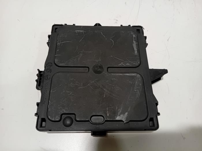 Gebruikte Module Bodycontrol Renault Austral Prijs € 175,00 Margeregeling aangeboden door Van der Ven Autorecycling B.V.