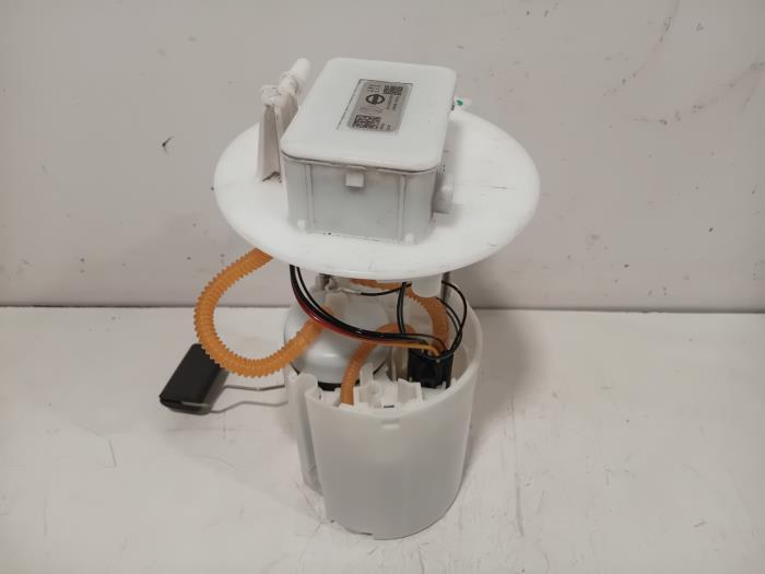 Gebruikte Tank element Pomp Renault Austral Prijs € 99,00 Margeregeling aangeboden door Van der Ven Autorecycling B.V.