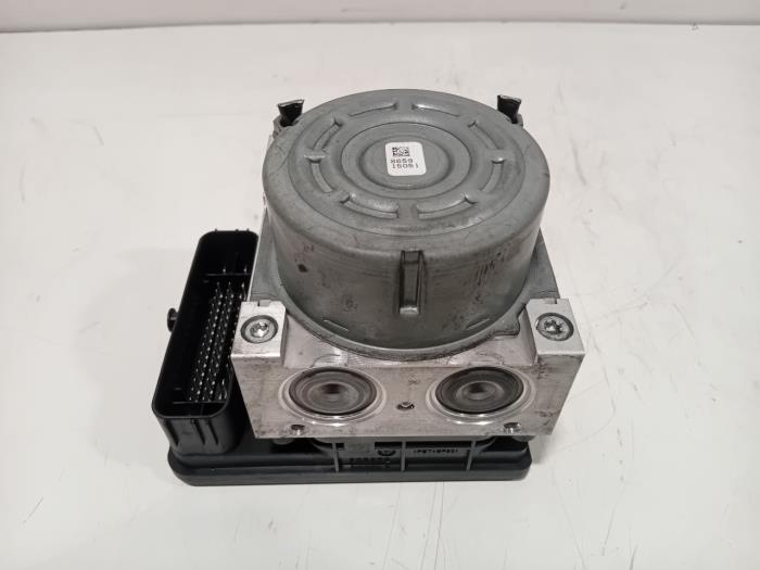 Gebruikte ABS Pomp Volkswagen Passat Prijs € 95,00 Margeregeling aangeboden door Van der Ven Autorecycling B.V.