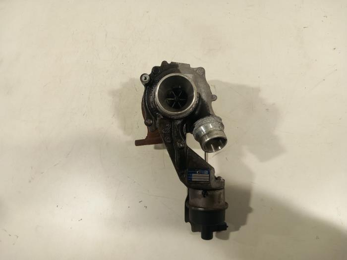 Gebruikte G-lader Opel Zafira Prijs € 324,99 Margeregeling aangeboden door Van der Ven Autorecycling B.V.