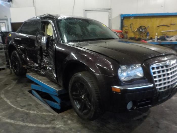 Gebruikte BCM Chrysler 300 C Prijs € 25,00 Margeregeling aangeboden door Van der Ven Autorecycling B.V.