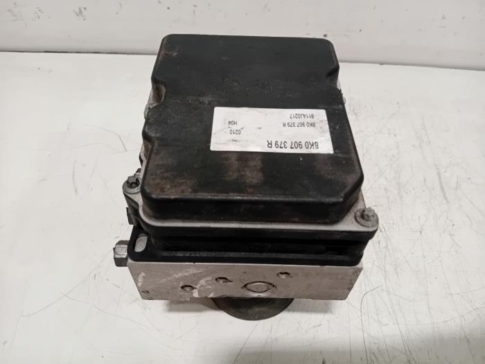 Gebruikte ABS Pomp Audi A4 Prijs € 75,00 Margeregeling aangeboden door Van der Ven Autorecycling B.V.
