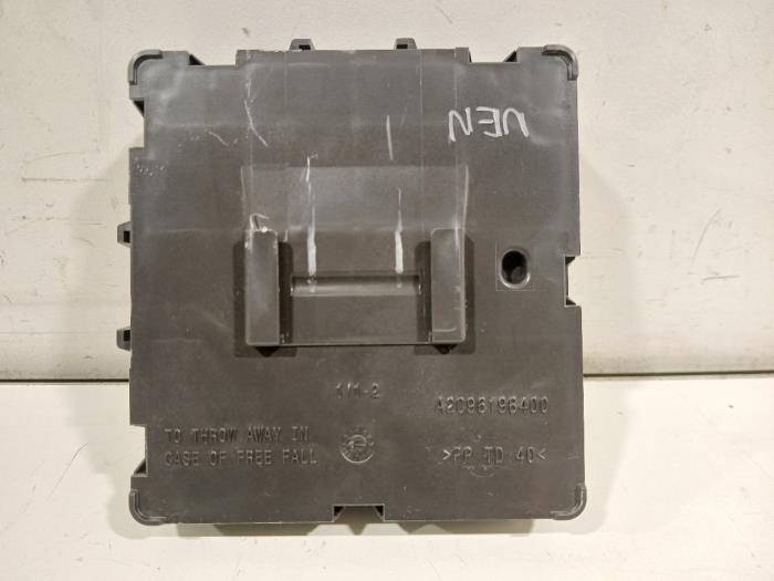 Gebruikte Computer Diversen Renault Captur Prijs € 45,00 Margeregeling aangeboden door Van der Ven Autorecycling B.V.