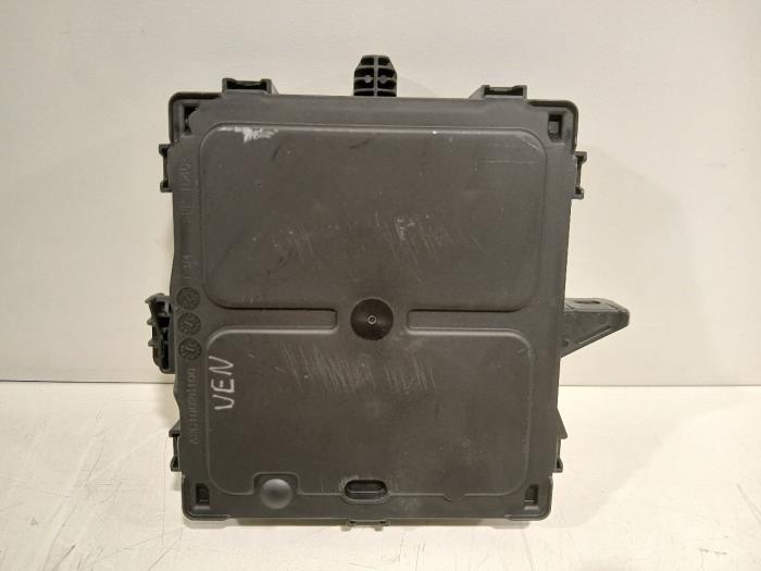 Gebruikte Bodycontrol Module Renault Captur Prijs € 99,00 Margeregeling aangeboden door Van der Ven Autorecycling B.V.