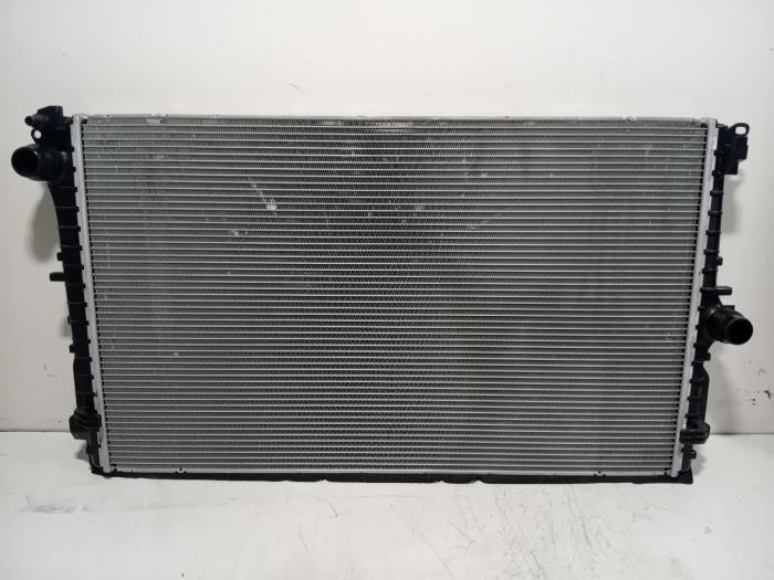 Gebruikte Radiateur BMW 2-Serie Prijs € 359,99 Margeregeling aangeboden door Van der Ven Autorecycling B.V.