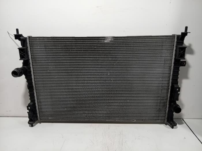 Gebruikte Radiateur Peugeot Expert Prijs € 39,99 Margeregeling aangeboden door Van der Ven Autorecycling B.V.